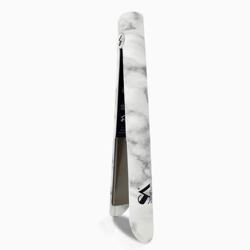 New hair straightener, I will move so I am selling somethings :(